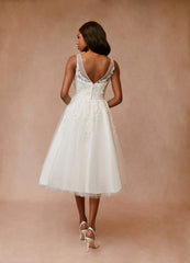 Diamond White A-Line V-Neck lace Satin Dress